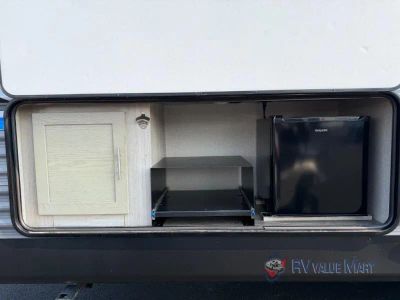 2022 Coachmen RV Catalina Legacy — photo 9 view