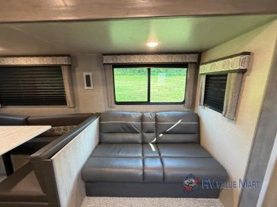 2022 Coachmen RV Catalina Legacy — photo 12 view