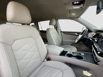 2026 Volkswagen Atlas — photo 14 view