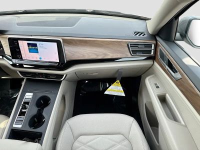 2026 Volkswagen Atlas — photo 17 view