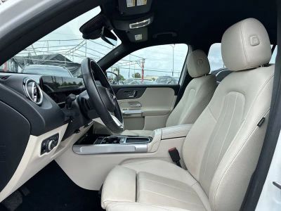 2025 Mercedes-Benz GLB — photo 13 view