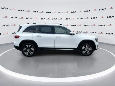 2025 Mercedes-Benz GLB — photo 9 view