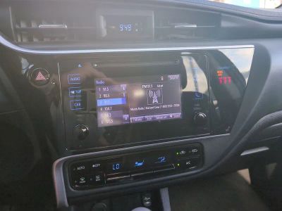 2018 Toyota Corolla — photo 19 view