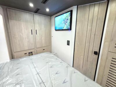 2026 Grand Design LINEAGE SERIES F - Photo 17