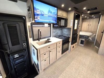 2026 Grand Design LINEAGE SERIES F - Photo 6