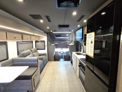 2026 Grand Design LINEAGE SERIES F - Photo 3