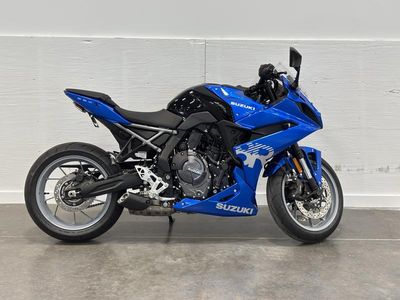 2025 Suzuki GSX-8R - Photo 12