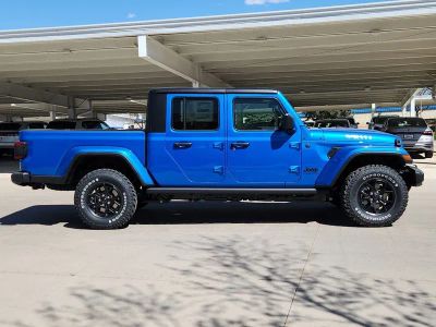 2026 Jeep Gladiator — side profile view
