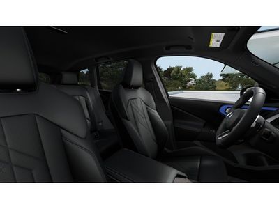 2026 BMW X3 — photo 9 view
