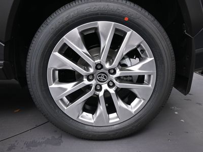 2025 Toyota RAV4 XLE Premium SUV — photo 15 view