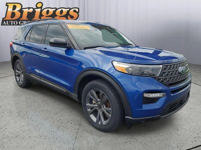 2022 Ford Explorer — interior view