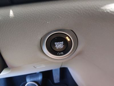 2023 Chrysler Voyager - Photo 19