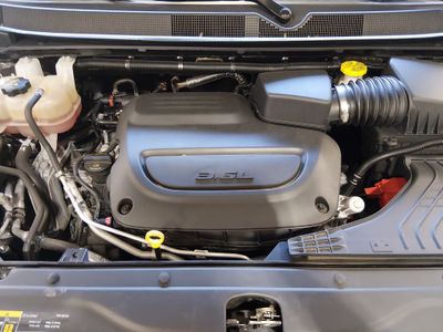 2023 Chrysler Voyager - Photo 9