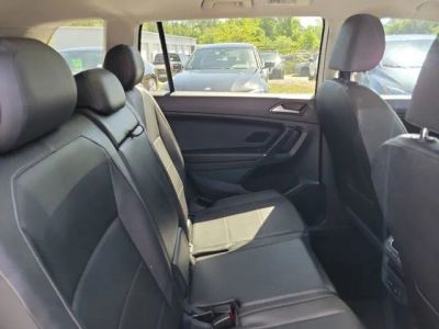 2018 Volkswagen Tiguan — photo 31 view