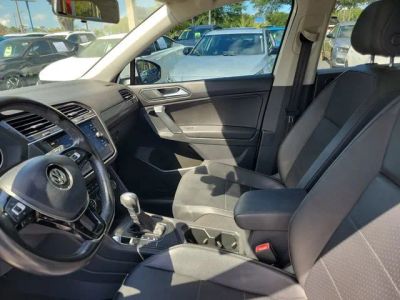 2018 Volkswagen Tiguan — photo 12 view