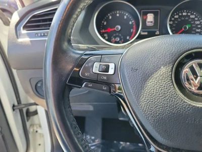2018 Volkswagen Tiguan — photo 15 view