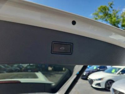 2018 Volkswagen Tiguan — photo 8 view