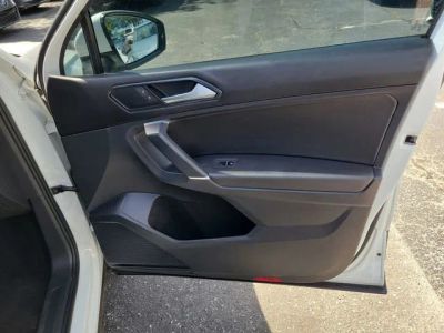 2018 Volkswagen Tiguan — photo 34 view