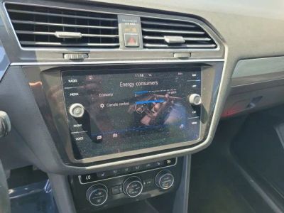 2018 Volkswagen Tiguan — photo 19 view