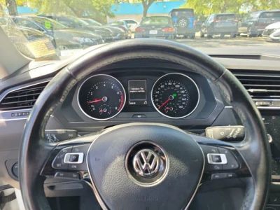 2018 Volkswagen Tiguan — photo 17 view