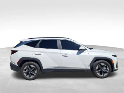 2025 Hyundai Tucson — photo 10 view