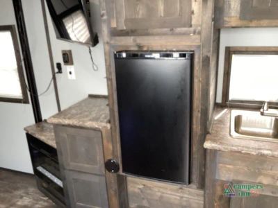 2025 Ice Castle Fish Houses Ice Castle — photo 18 view