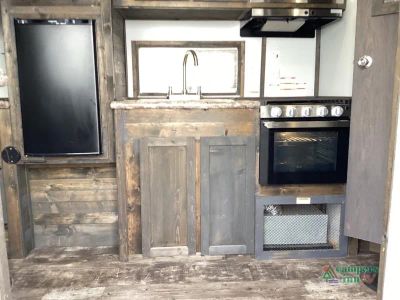 2025 Ice Castle Fish Houses Ice Castle — photo 16 view