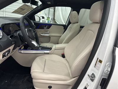 2026 Mercedes-Benz GLB — photo 15 view
