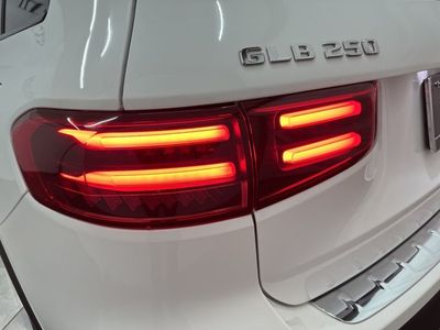 2026 Mercedes-Benz GLB — photo 25 view