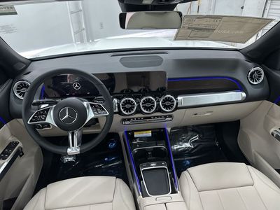 2026 Mercedes-Benz GLB — photo 18 view