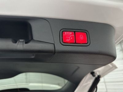 2026 Mercedes-Benz GLB — photo 22 view