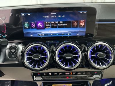 2026 Mercedes-Benz GLB — photo 13 view