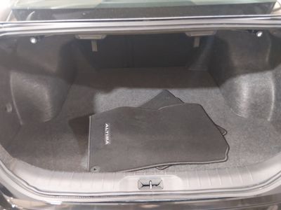 2025 Nissan Altima - Photo 11