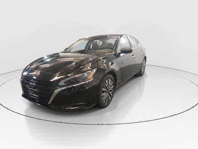 2025 Nissan Altima - Photo 3