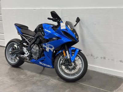 2025 Suzuki GSX-8R - Photo 2