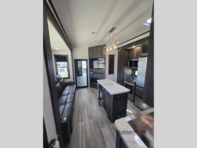2025 Keystone Fuzion - Photo 4