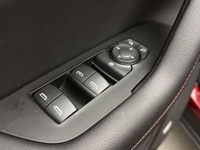 2025 Chevrolet Blazer - Photo 11