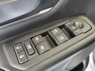 2026 Ram 1500 — photo 18 view