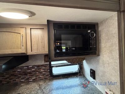 2016 Winnebago Industries Towables Ultralite - Photo 19