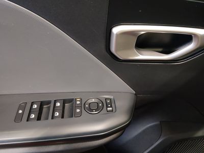 2025 Kia K4 - Photo 19