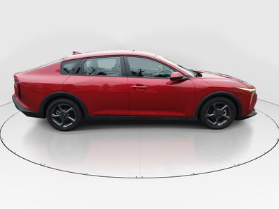 2025 Kia K4 - Photo 8