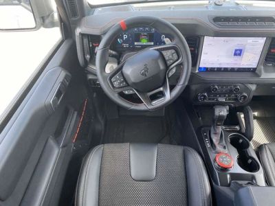 2026 Ford Bronco — photo 10 view