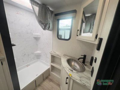 2026 Venture RV Campbound Platinum - Photo 13