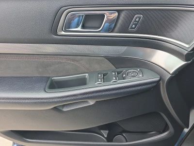 2018 Ford Explorer — photo 20 view