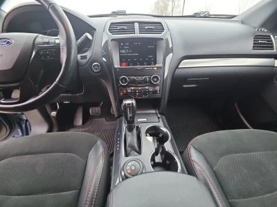 2018 Ford Explorer — photo 13 view