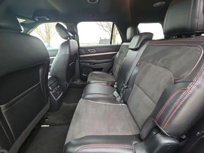 2018 Ford Explorer — photo 18 view