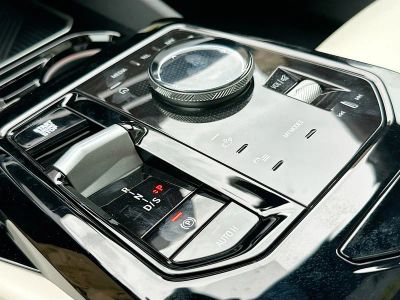 2026 BMW 5 Series — photo 14 view