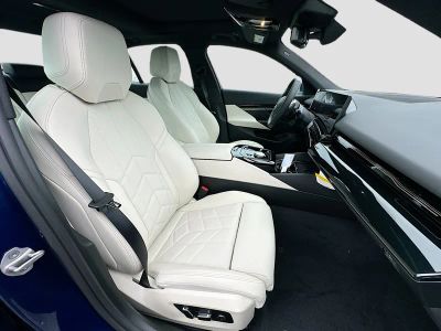 2026 BMW 5 Series — photo 23 view