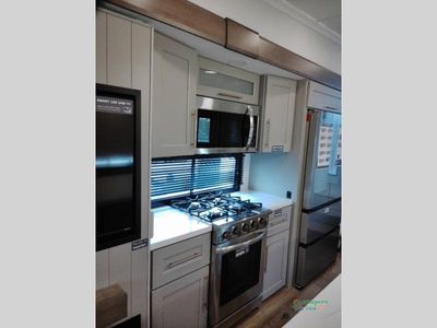 2026 Alliance RV Paradigm — photo 40 view