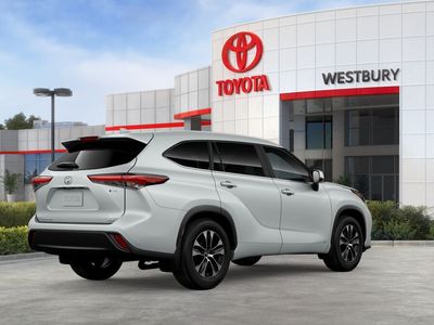 2026 Toyota Highlander Hybrid — photo 10 view